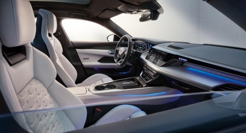 Audi e-tron GT：奥迪在电动时代的旗舰之作