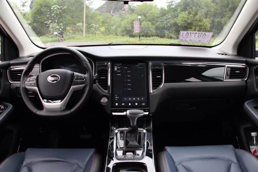 试驾斯威G05：带天使眼的7座SUV，它真的适合家用吗？
