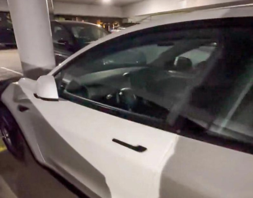 新款特斯拉Model 3实车曝光，外观内饰有所调整，有望明年正式上市