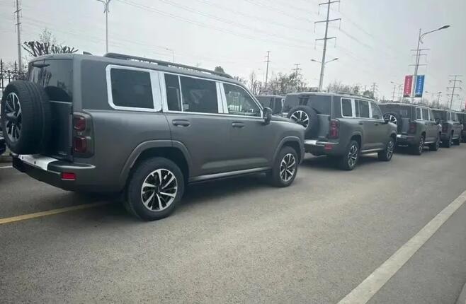 新款哈弗H9无伪装实拍图曝光!提供2.4T+9AT柴油版,新增拖挂资质
