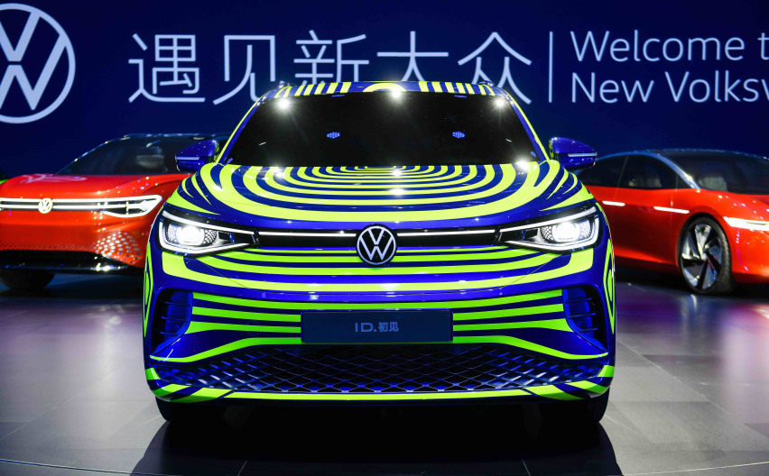 变年轻的大众，变老去的我们丨早安汽车
