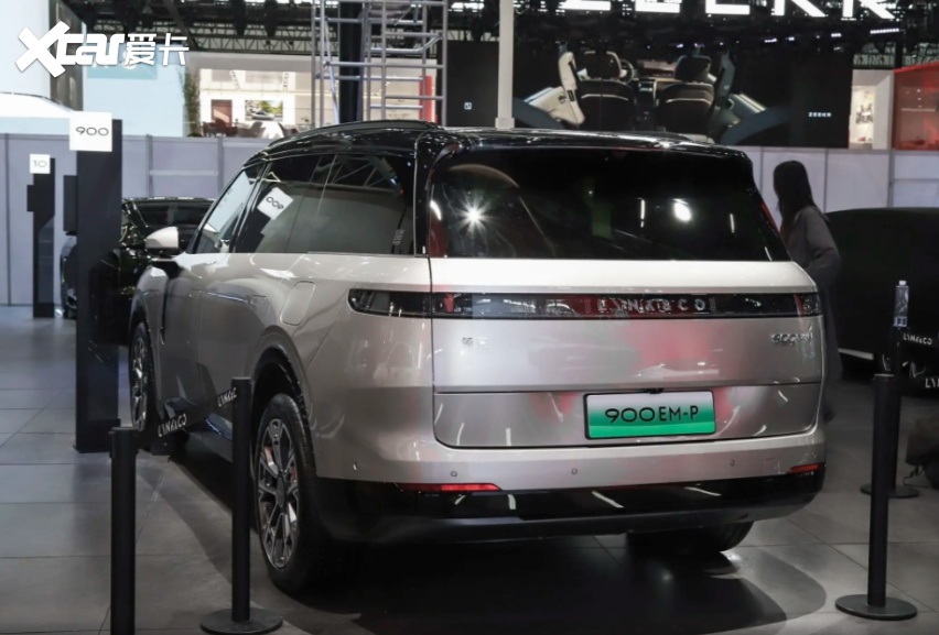 领克800谍照曝光，采用Y字大灯，定位大5座SUV，填补27万价格空缺