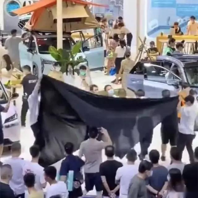 继零跑汽车之后,广汽埃安重庆车展也遭维权,或事故车当作新车卖