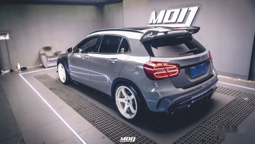 忽悠母亲买了辆奔驰GLA45 AMG，我将它改出了