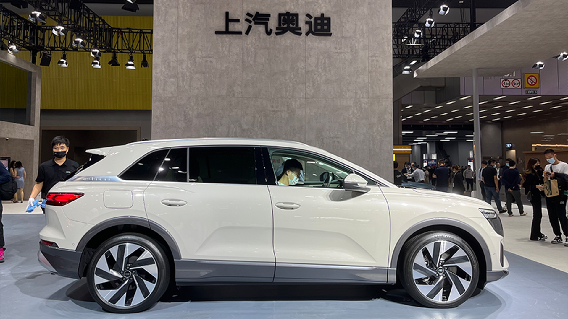 2021广州车展实拍 上汽奥迪Q5 e-tron首发