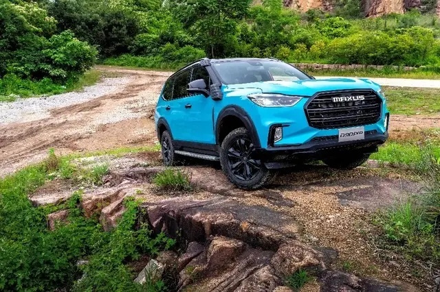 更硬核的大通D90 Pro ，2.0T的瑞虎8，半热熔胎的MG6……