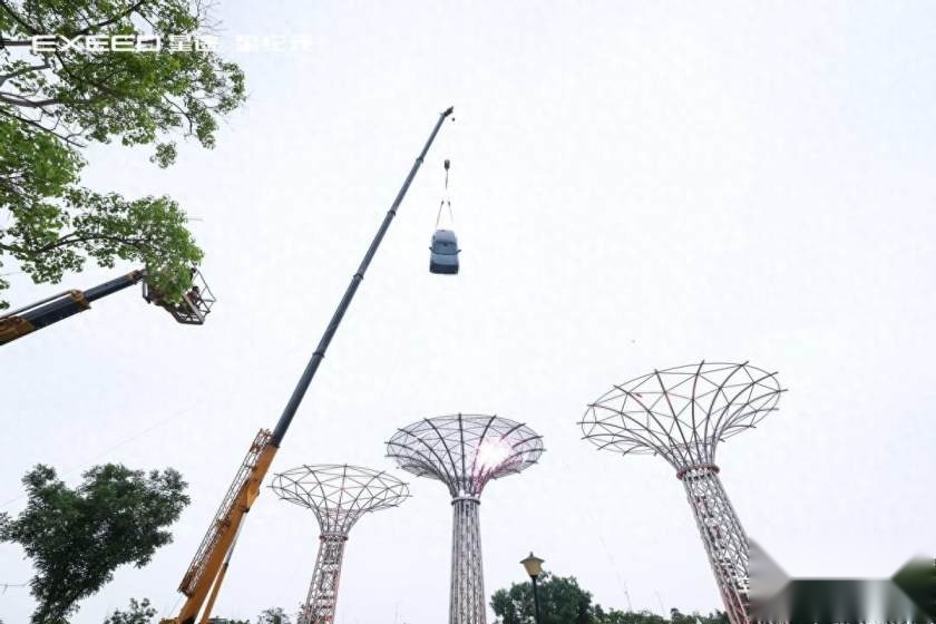 天上掉下个“星纪元ET”！首次挑战空中坠落试验高调秀肌肉