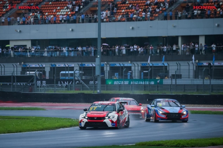 新一代CIVIC TYPE R首秀国内赛事 东风本田车队斩获CTCC“