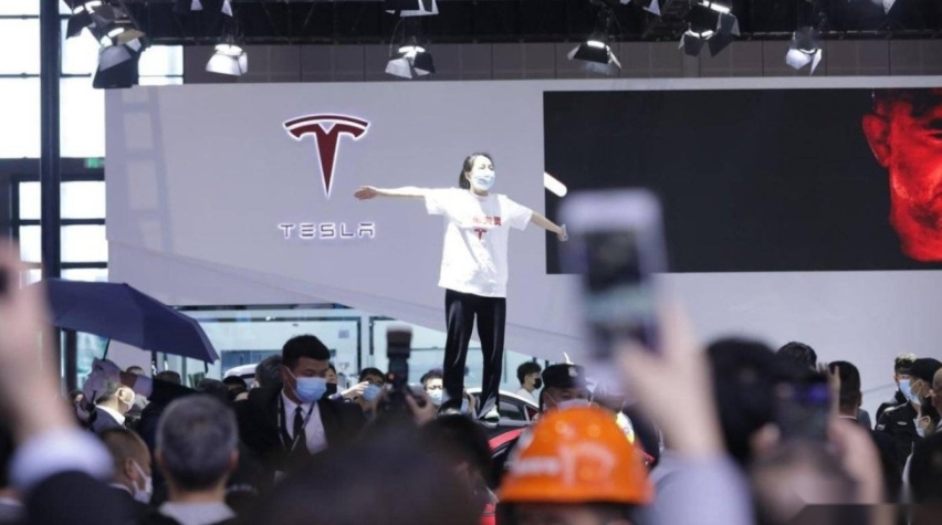 终于判了！特斯拉继续上诉，要求西安女车主赔偿500万
