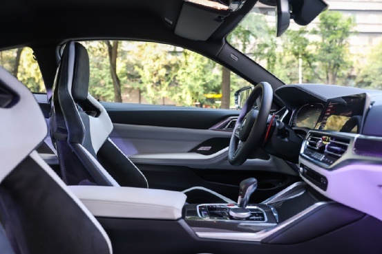 全新BMW M3/全新BMW M4双门轿跑车西区上市活动燃擎启动