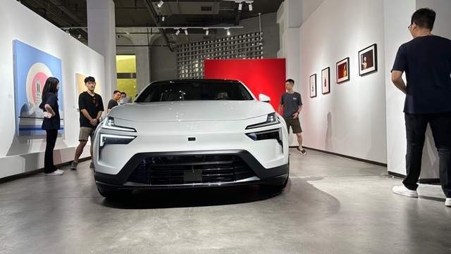 “豪车”的另一种诠释！静态体验极星4，为何能卖到50万
