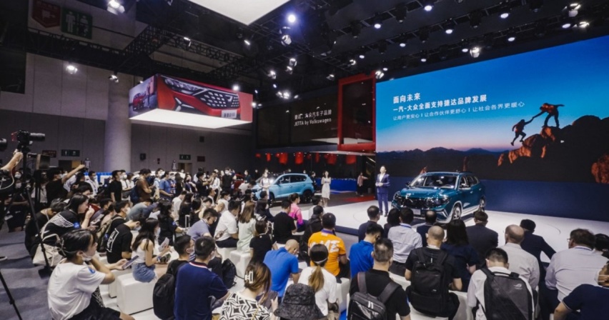 成都车展丨虽遗憾撤展，但阻止不了中国汽车狂奔的脚步