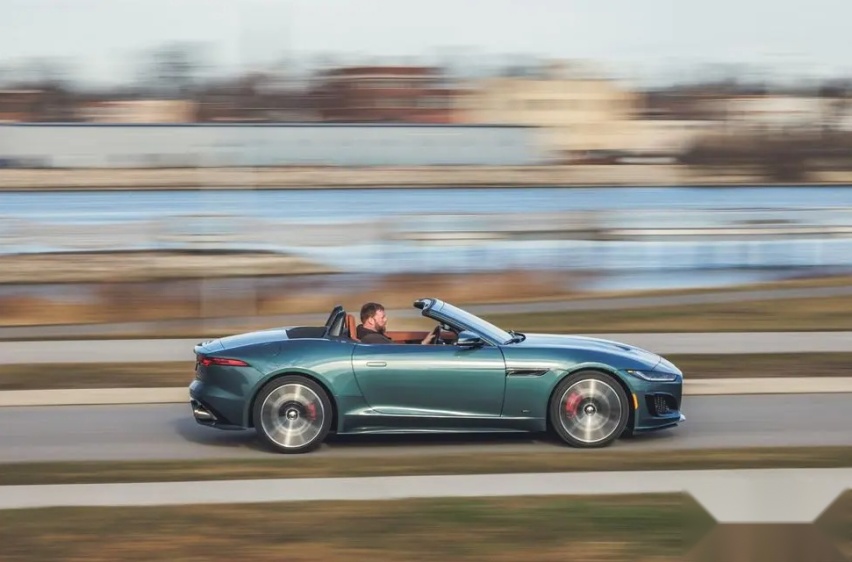 纯正英伦跑车，捷豹F-Type R75敞篷版美图发布，还有5.0升V8