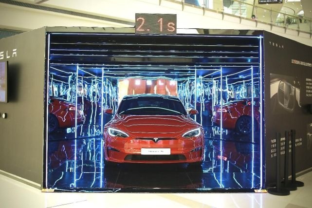 为效率而生“地表最强量产车”特斯拉Model S Plaid空降沈阳