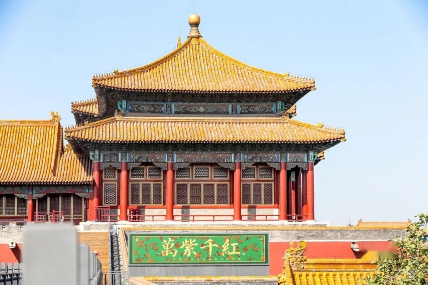 红旗x故宫公然秀恩爱！万紫千红大展原来是一场盛大的表白