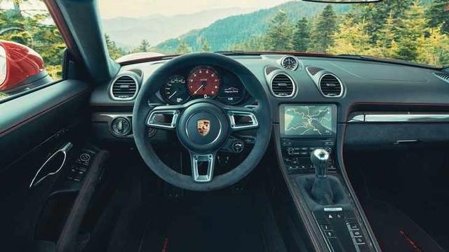 保时捷718 GTS 4.0 最大400马力/4.5秒破百