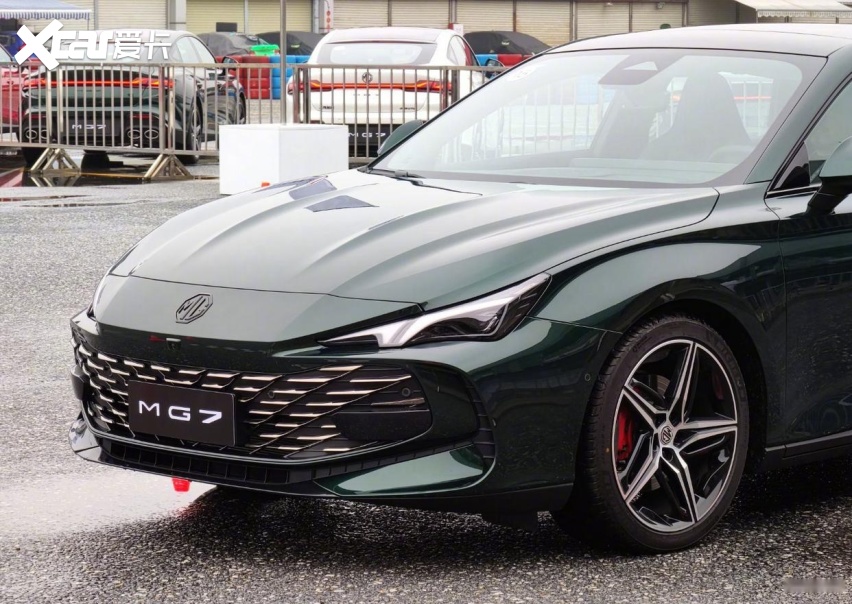 MG又为年轻人造了台“小钢炮”，配9AT+电子悬架，不到20万拿下？