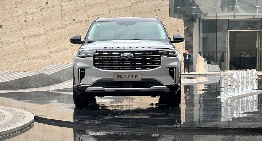 40万买家庭6座豪华SUV，福特探险者赤金版值得推荐吗？