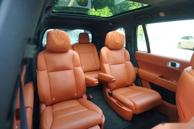 500万以内最好的家用SUV，家里领导坐了3天说：这车适合跑长途