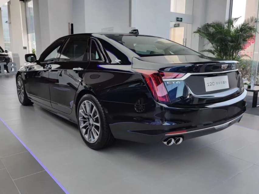 Cars01车闻丨“解读蓝色优雅” 静态品鉴120周年凯迪拉克CT6
