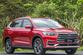 这款不到十万的国产SUV，凭什么痛打同价位合资车？