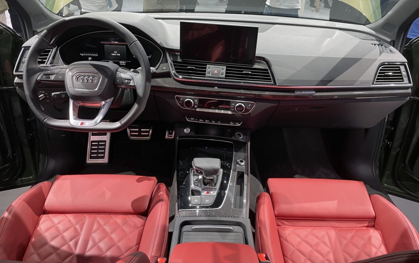粤港澳车展实拍奥迪SQ5，3.0T V6+全时四驱，5.3秒即可破百