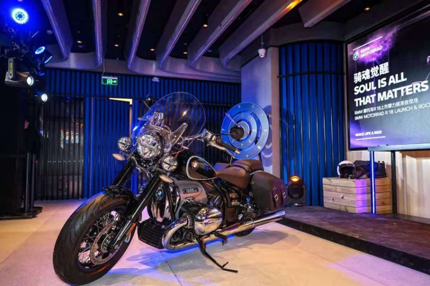 宝马最大排量摩托车，全新BMW R18上市，售24.99万起