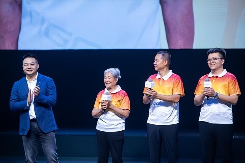 瑞虎8冠军家族双车上市，油电同价 燃油/混动皆可选