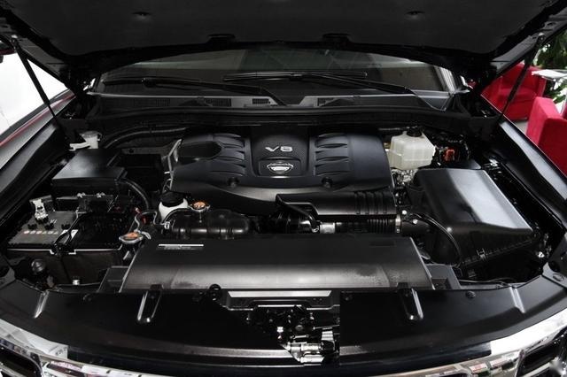 途乐5.6L和QX80差20万，怎么选？