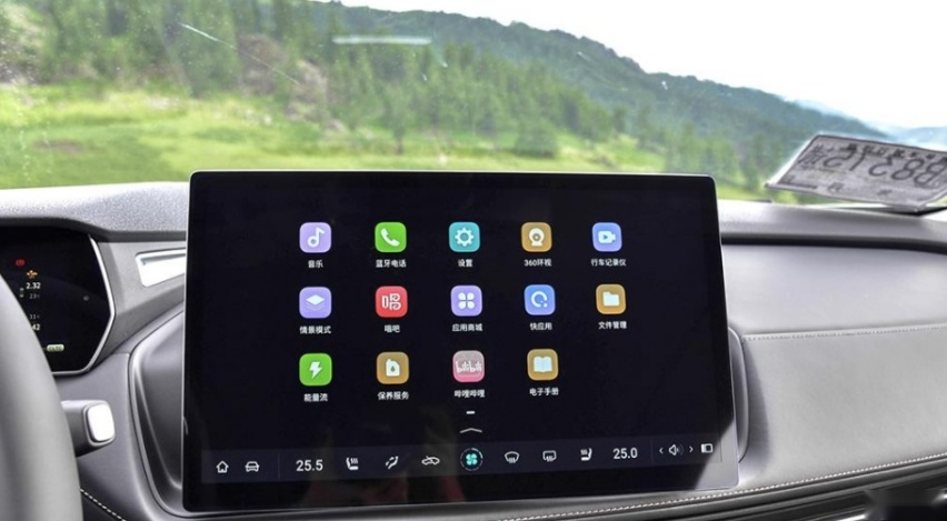 迎战小鹏P7、比亚迪海豹，深蓝SL03抢先看，不容错过？