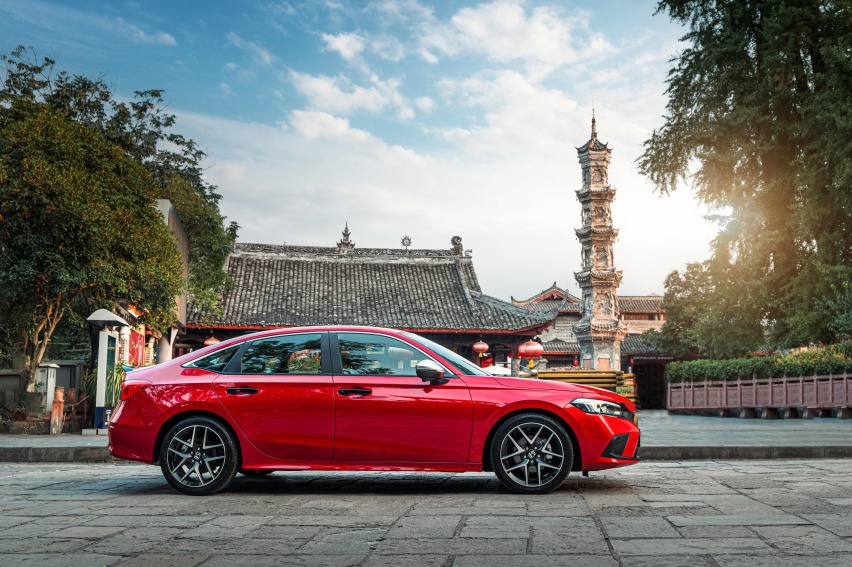 东风Honda思域e:HEV：绿牌运动家轿的内卷王