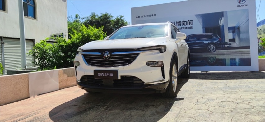 场地试驾别克昂科旗，全能四驱表现，令人心悦诚服