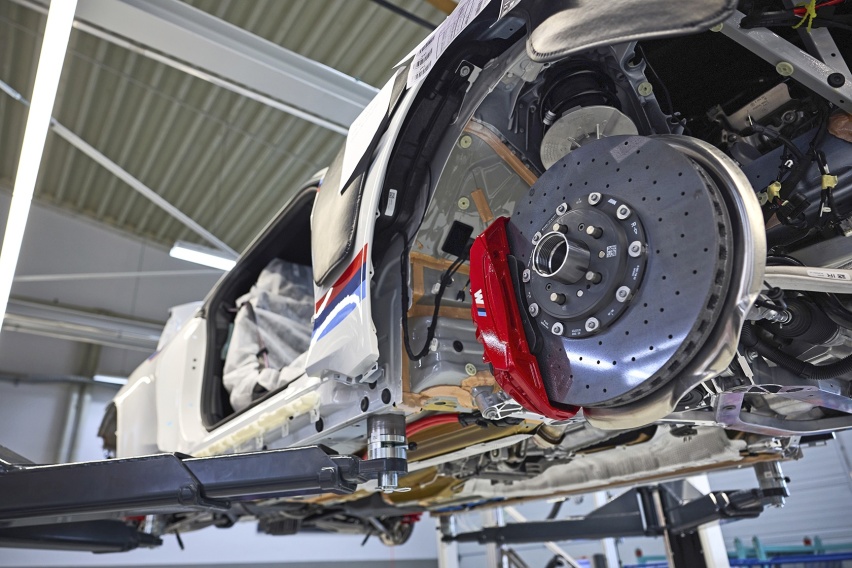 慢工出细活：限量版BMW 3.0 CSL的生产