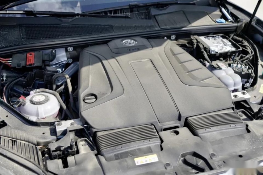 大众途锐eHYBRID：加速快过3.0T+更低价格，不香么