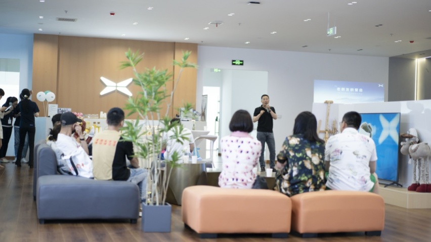 和“老鹏友”的聚会 小鹏汽车娓娓道来每个第一背后的故事