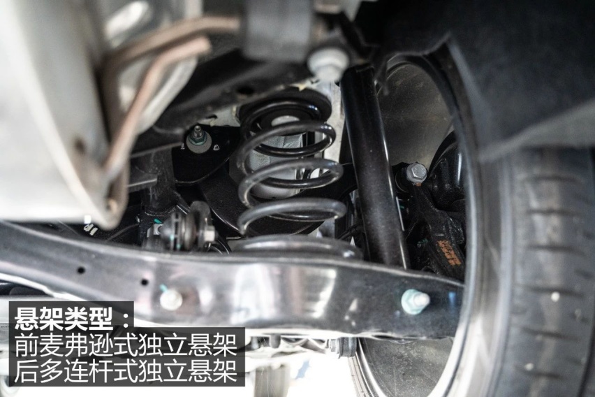 「到店实拍」本来只想看看，结果下了订单，静态体验第八代高尔夫