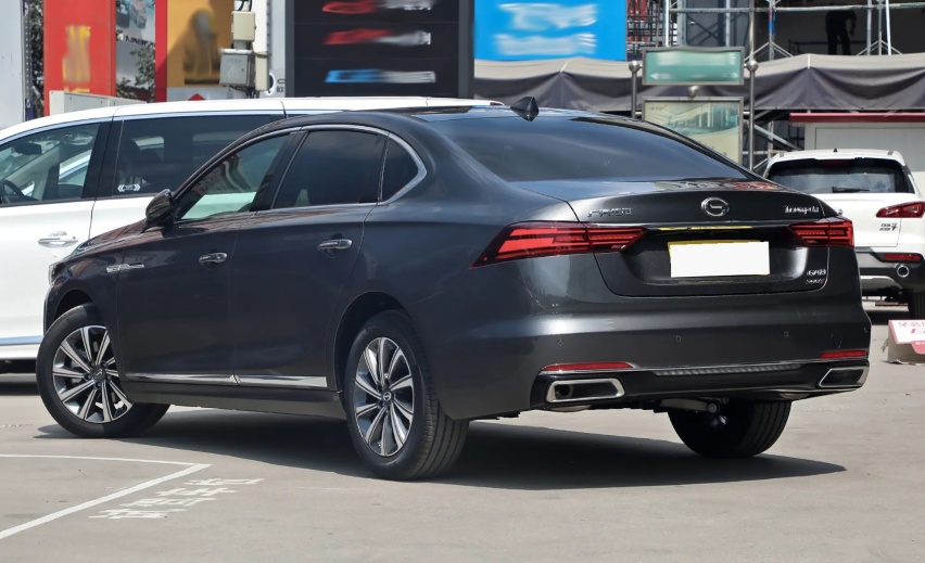 2.0T+爱信变速，长超5米！15万拥有30万实力，还能自动驾驶