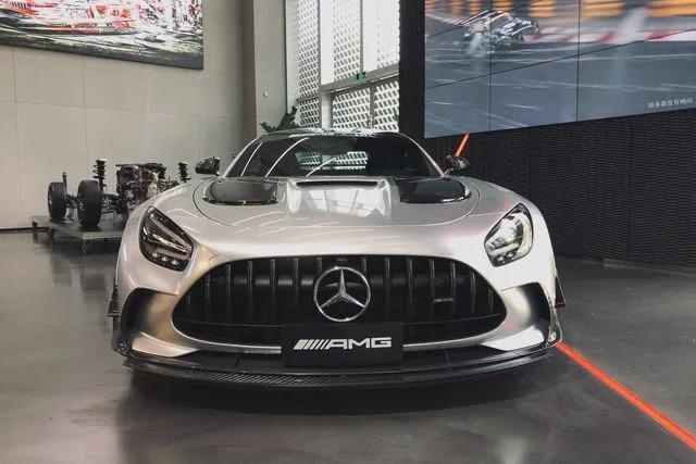 奔驰最强性能车上市！AMG GT Black Series售368.8