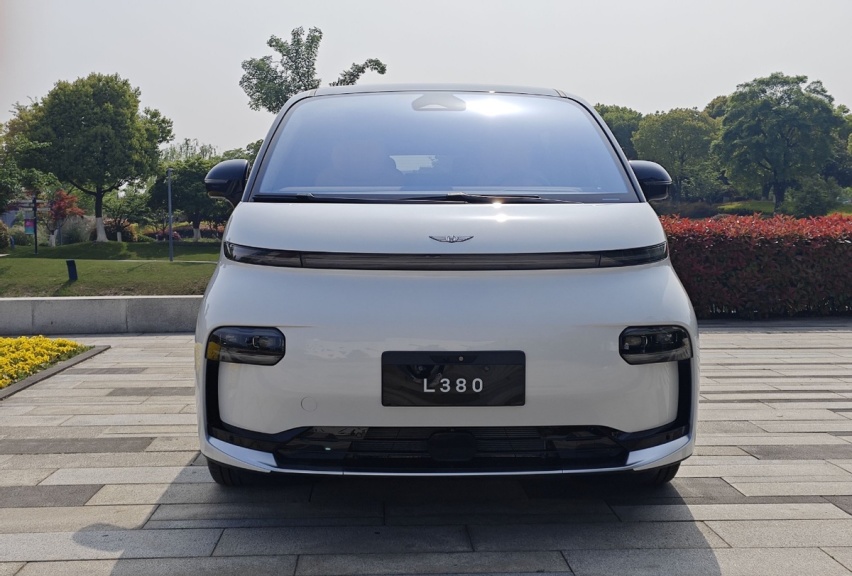 还看比亚迪腾势D9？吉利全新品牌MPV，车长超5.3m，8座