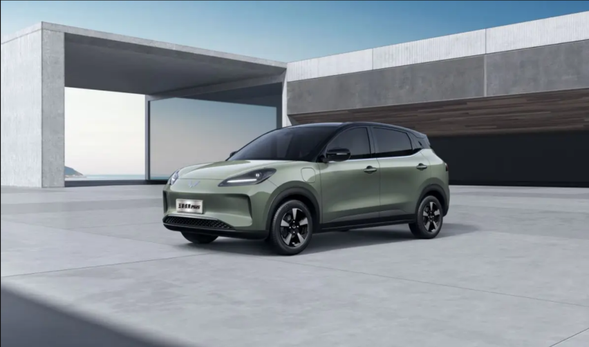 又迎来一款电动新车，五菱缤果PLUS搭载75kw电机