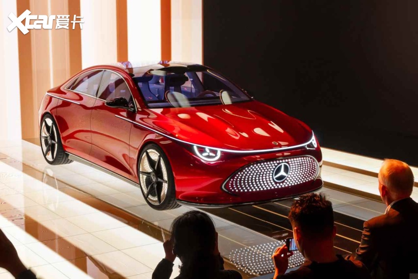 christoph starzynski对此回应道,毕竟奔驰最终目标是实现全面纯电化