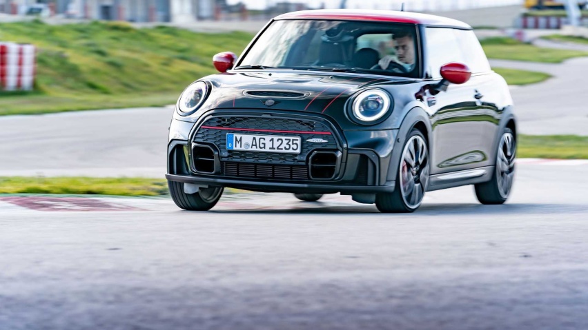 内外全面焕新，售34.68万，新MINI JCW硬顶上市