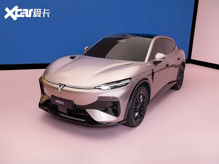 白玉兰名场面！岚图追光 S 四款高定车色亮相