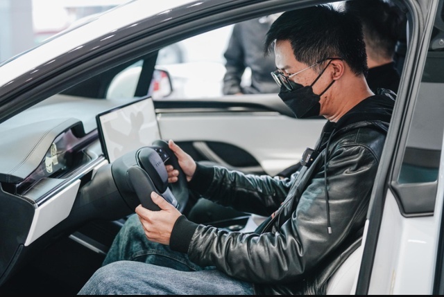 5年后的电动车啥样？看看特斯拉Model X Plaid就大致请清楚了