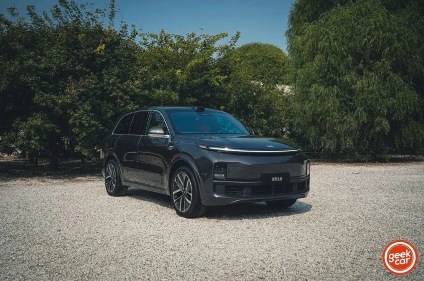 魏牌蓝山 DHT-PHEV，「大六座」的搅局者？