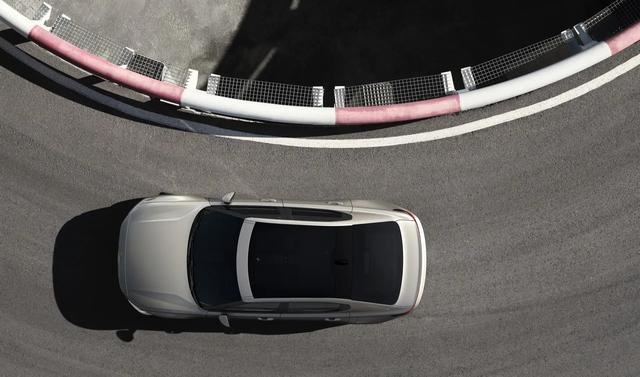 体验全新 Polestar 2：它可不是简单的纯电沃尔沃！