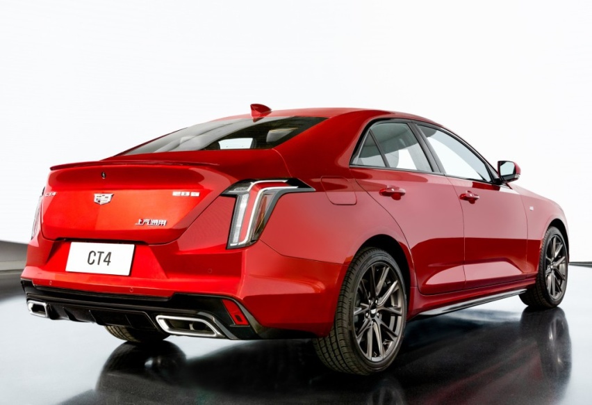 性价比超高的豪华轿车！CT4 VS S60，哪款更值得购买？