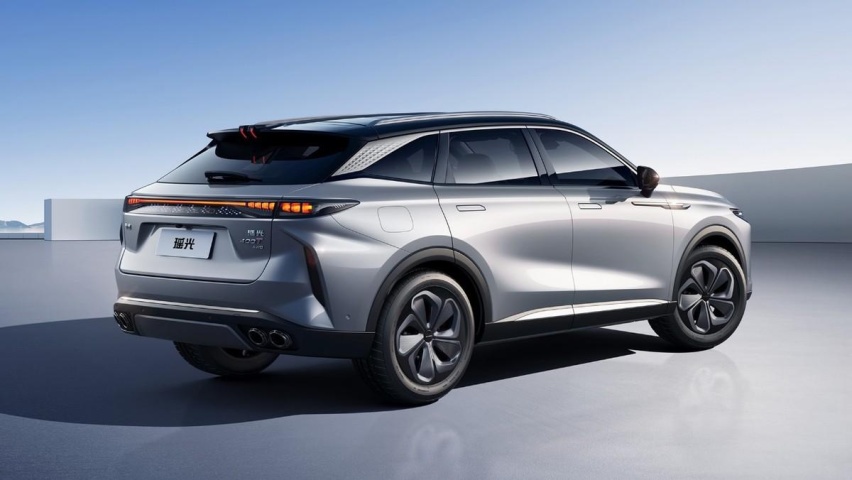 15.28万元买一台2.0T的中型SUV，价格实惠，就是长得丑
