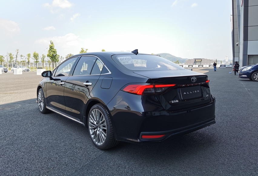 你想要的它们都有，试驾亚洲狮和RAV4荣放双擎E+