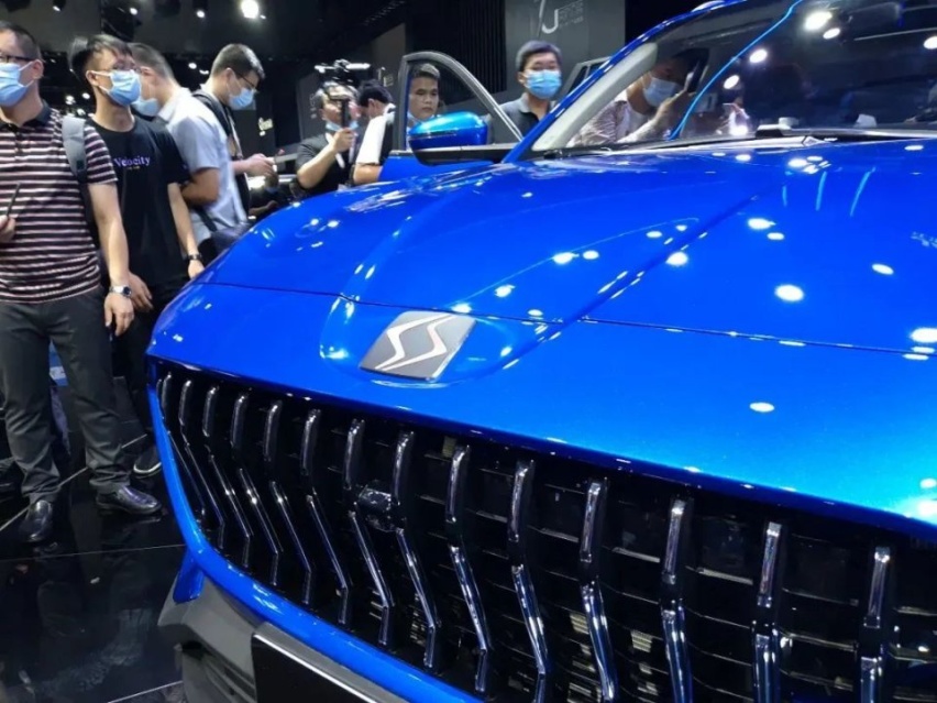 江淮要换车标了吗？佘才荣、张文根解答江淮X8为何悬挂思皓标